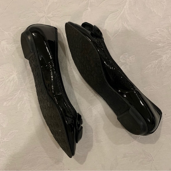 BCBGMAXAZRIA Black Patent Leather Flats. - size 6.5 - Picture 6 of 10